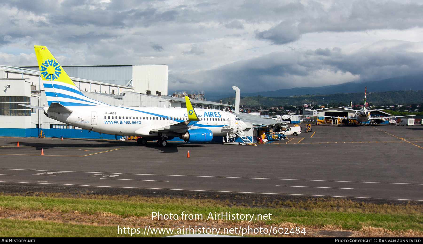 Aircraft Photo of HK-4635 | Boeing 737-73V | AIRES - Aerovías de Integración Regional | AirHistory.net #602484