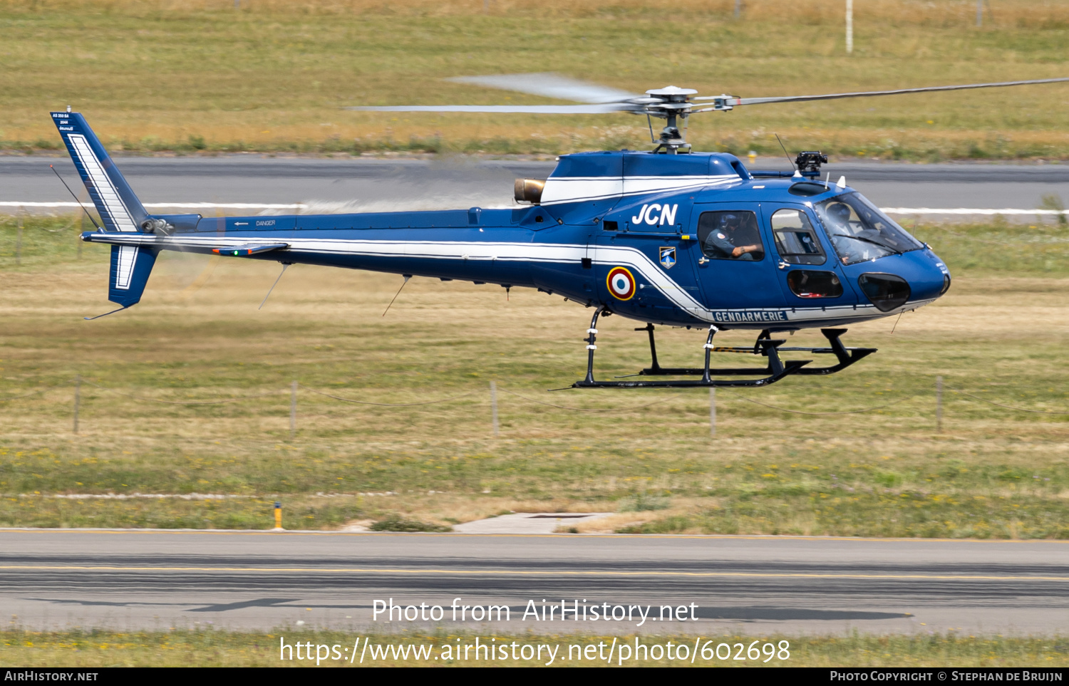 Aircraft Photo of 2044 | Aerospatiale AS-350BA Ecureuil | France - Gendarmerie | AirHistory.net #602698