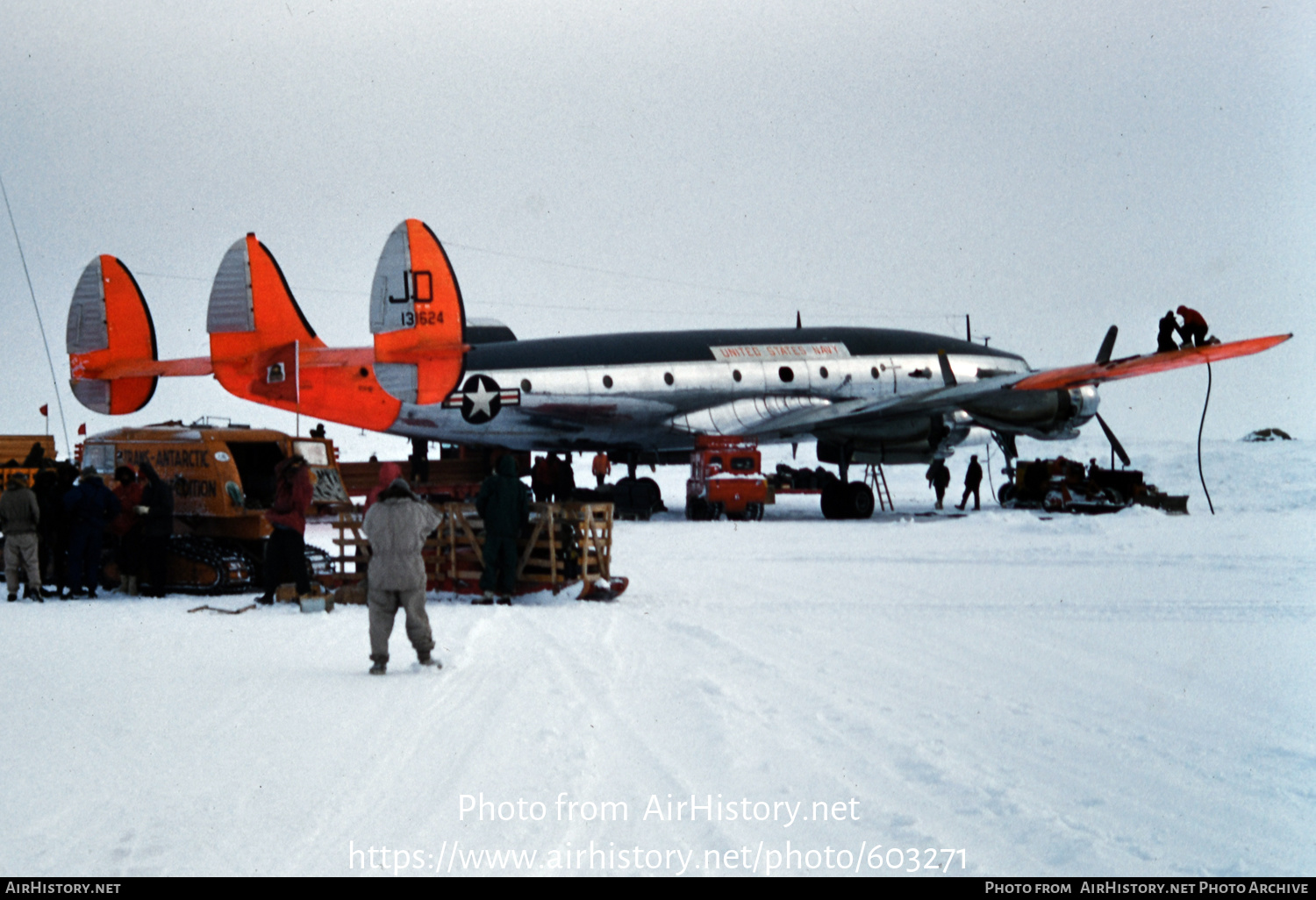 Aircraft Photo of 131624 | Lockheed C-121J Super Constellation | USA - Navy | AirHistory.net #603271