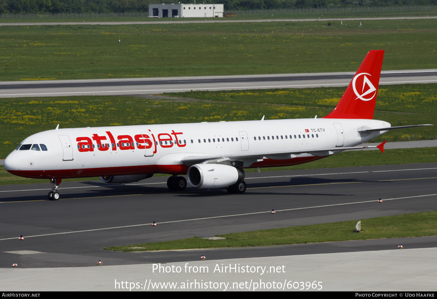 Aircraft Photo of TC-ETV | Airbus A321-231 | Atlasjet Airlines | AirHistory.net #603965