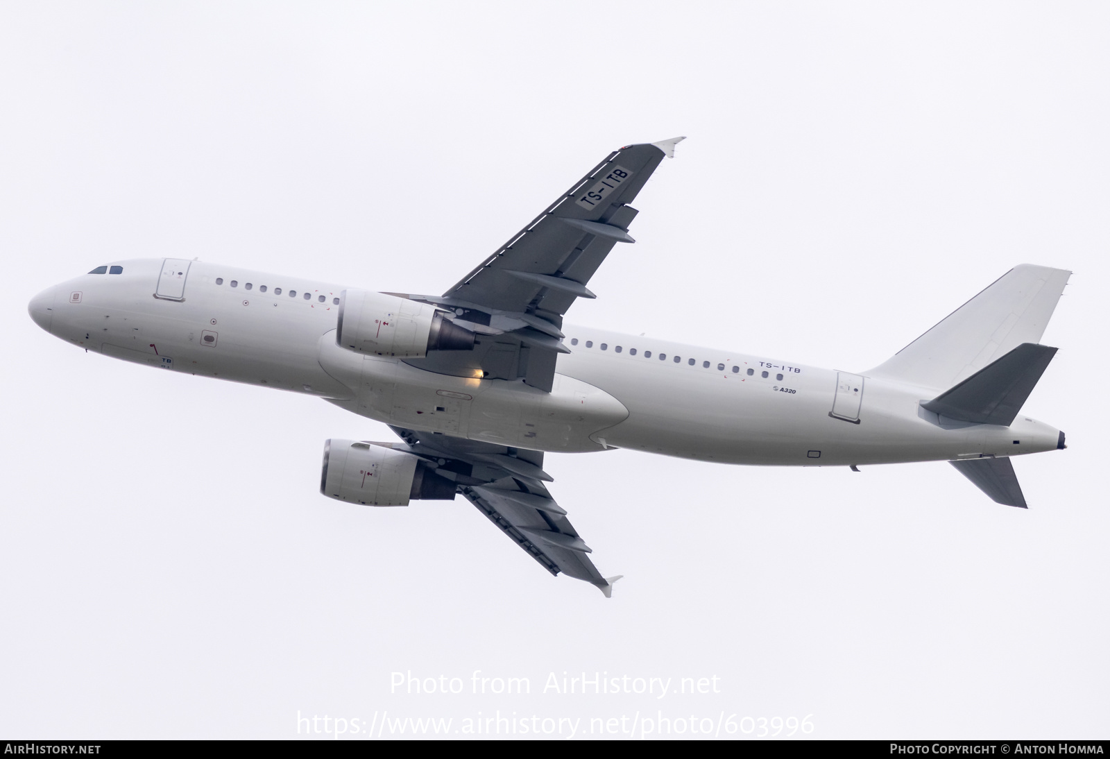 Aircraft Photo of TS-ITB | Airbus A320-214 | Tunisair | AirHistory.net #603996