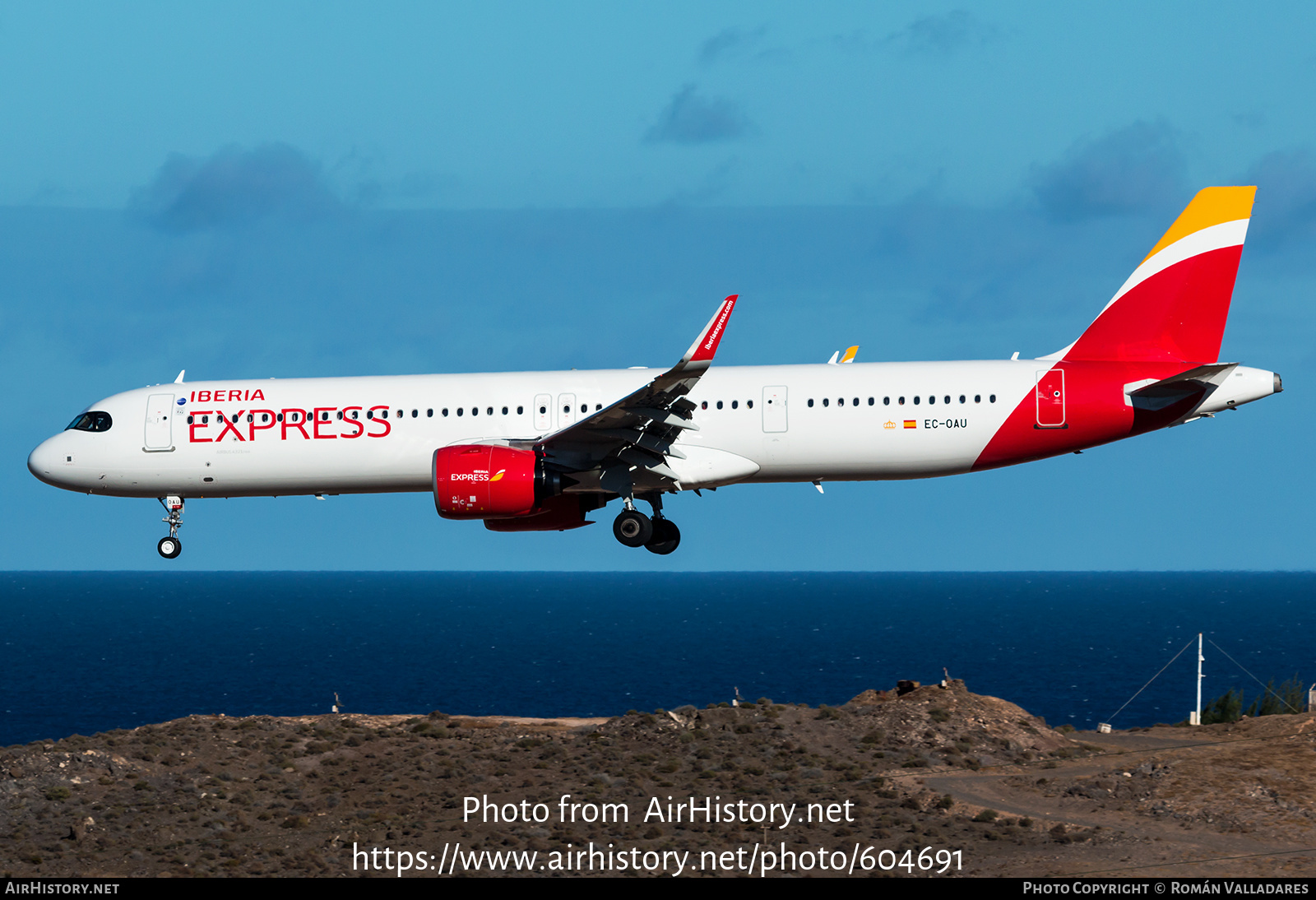 Aircraft Photo of EC-OAU | Airbus A321-271NX | Iberia Express | AirHistory.net #604691