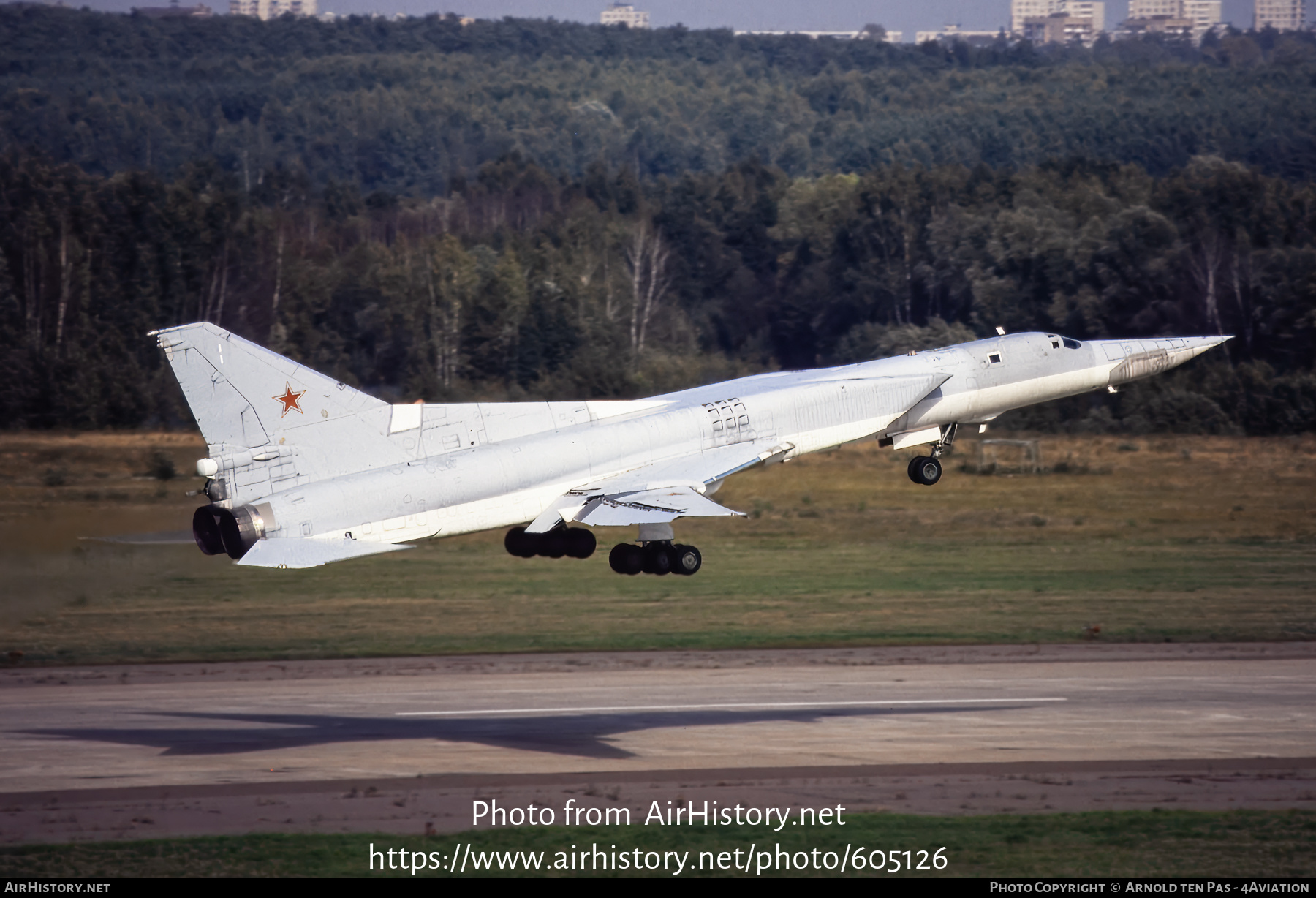 Aircraft Photo of 9804 black | Tupolev Tu-22M-3 | Russia - Air Force | AirHistory.net #605126
