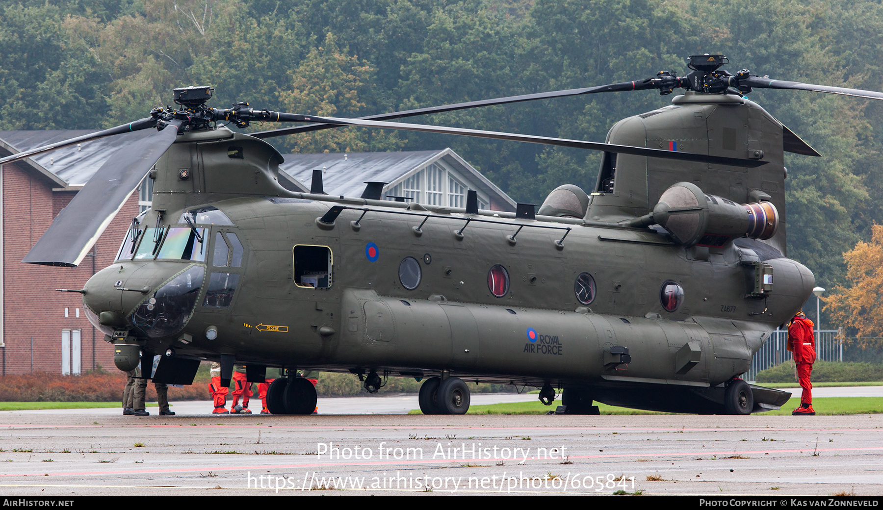 Aircraft Photo of ZA677 | Boeing Chinook HC6A (352) | UK - Air Force | AirHistory.net #605841