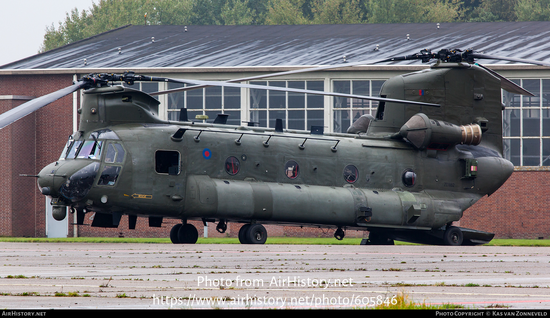 Aircraft Photo of ZD982 | Boeing Chinook HC2 (352) | UK - Air Force | AirHistory.net #605846