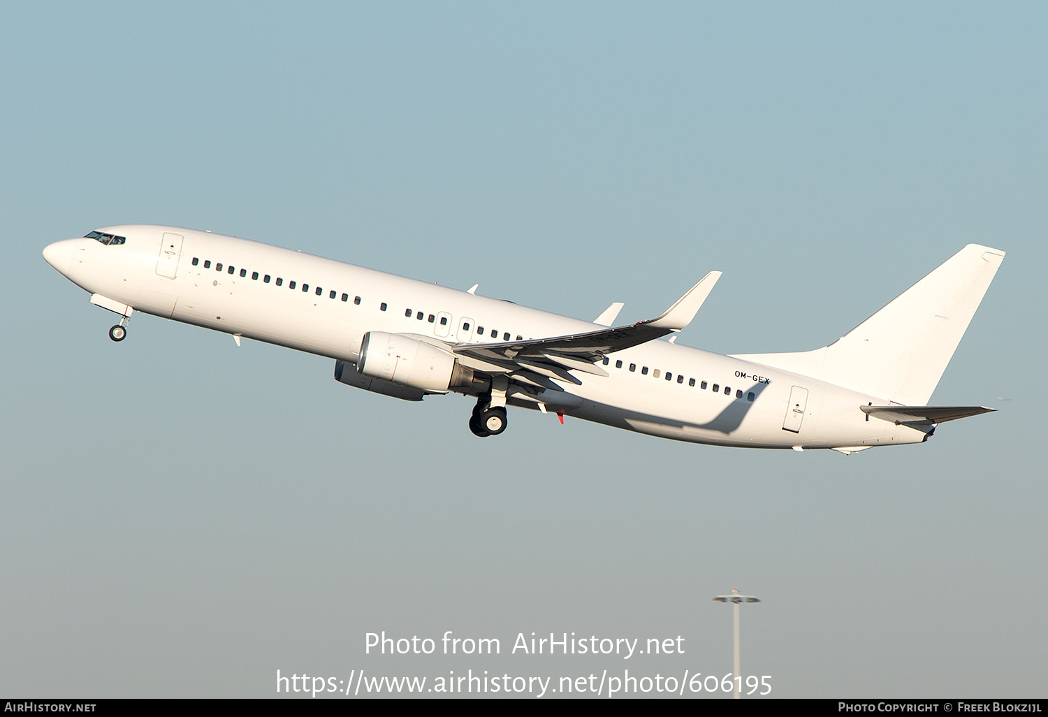 Aircraft Photo of OM-GEX | Boeing 737-8AS | AirHistory.net #606195