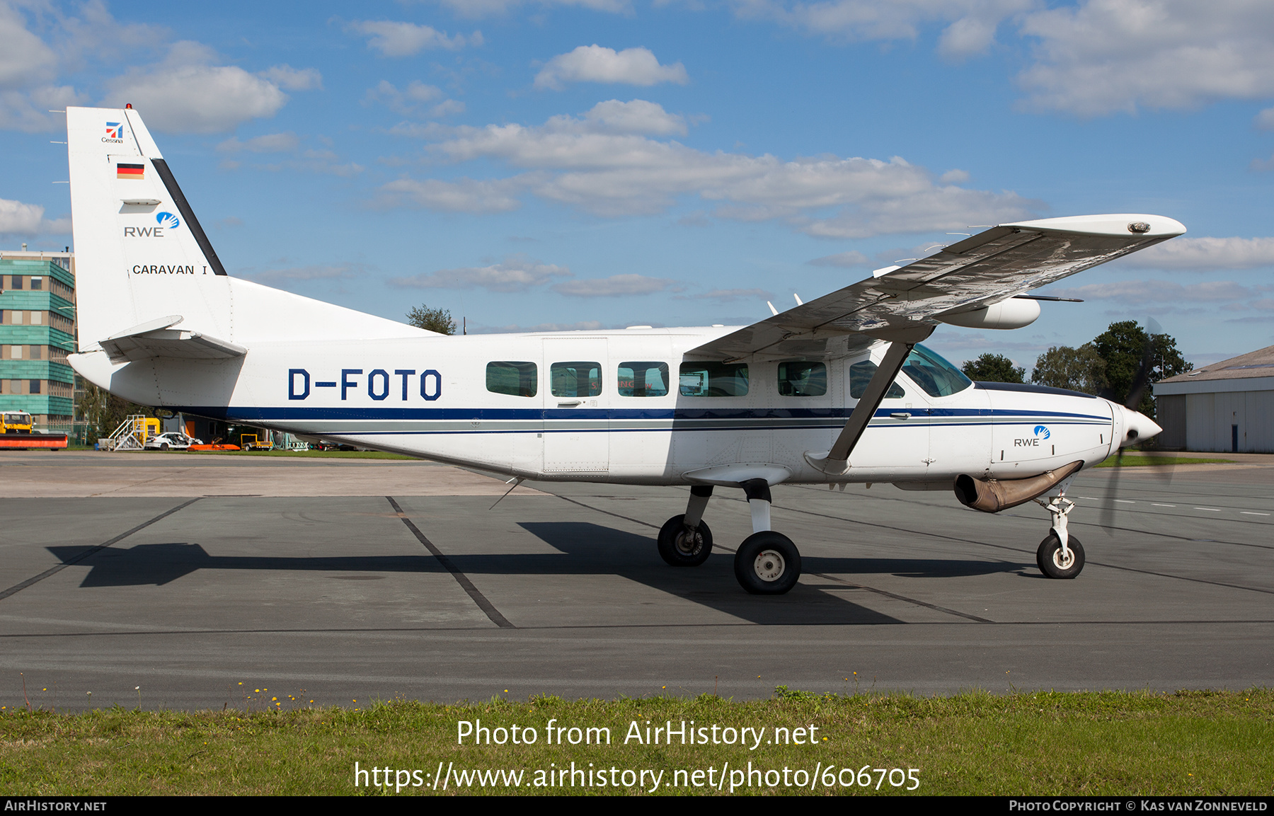 Aircraft Photo of D-FOTO | Cessna 208 Caravan I | RWE - Rheinisch-Westfälisches Elektrizitätswerk | AirHistory.net #606705