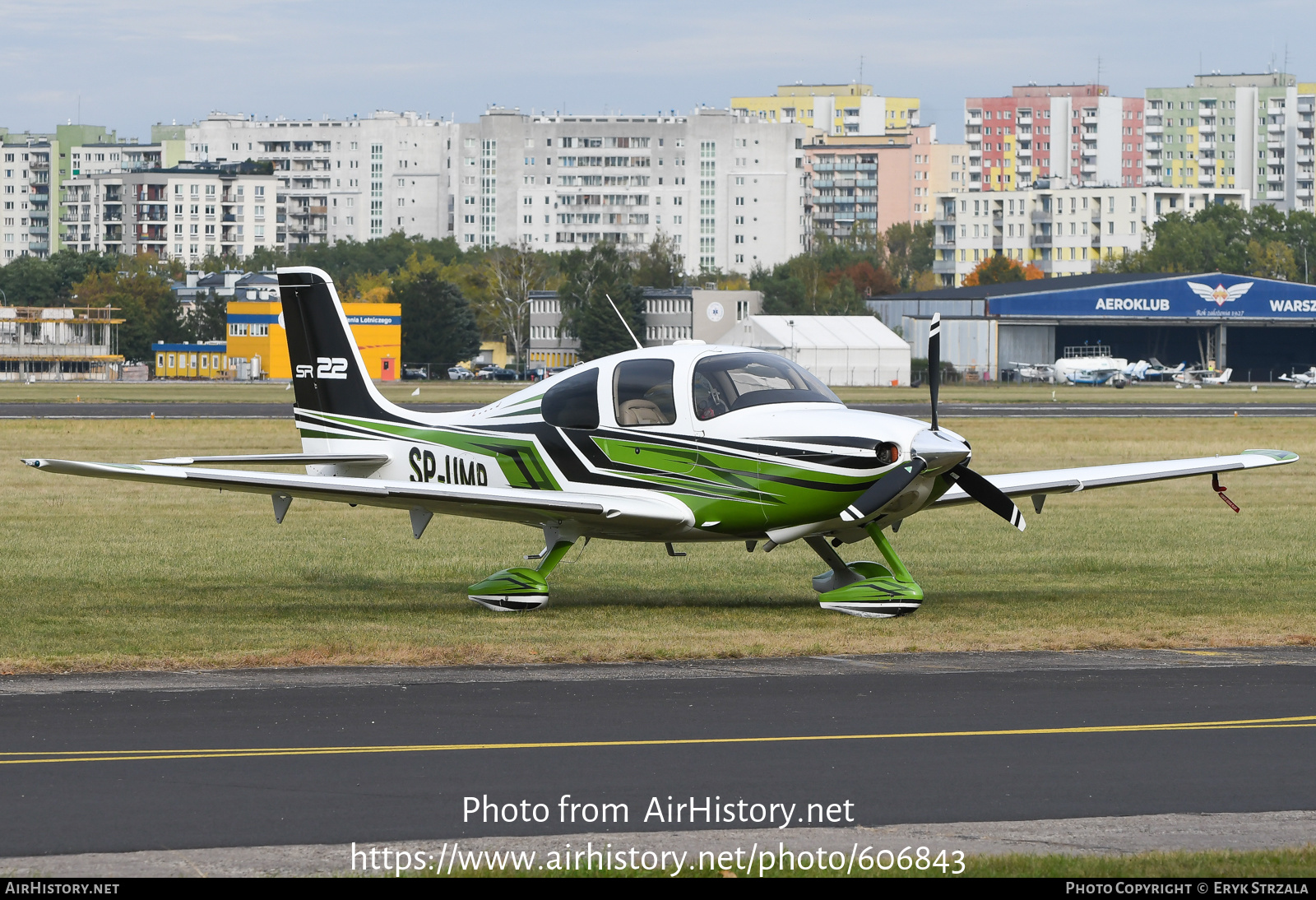 Aircraft Photo of SP-UMR | Cirrus SR-22 G2 | AirHistory.net #606843