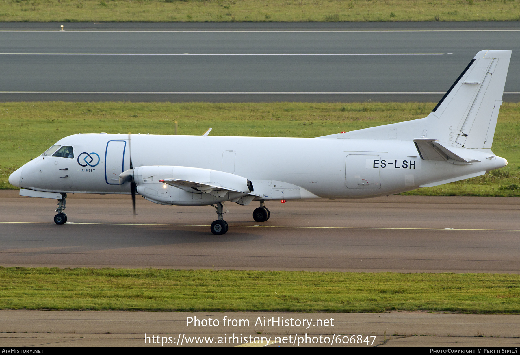 Aircraft Photo of ES-LSH | Saab-Fairchild SF-340A(F) | Airest | AirHistory.net #606847