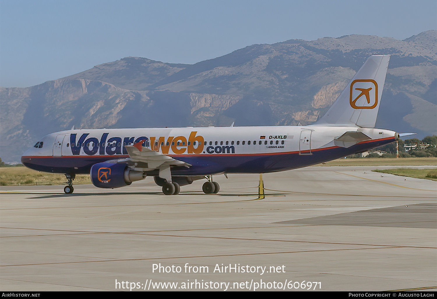 Aircraft Photo of D-AXLB | Airbus A320-214 | Volareweb | AirHistory.net #606971