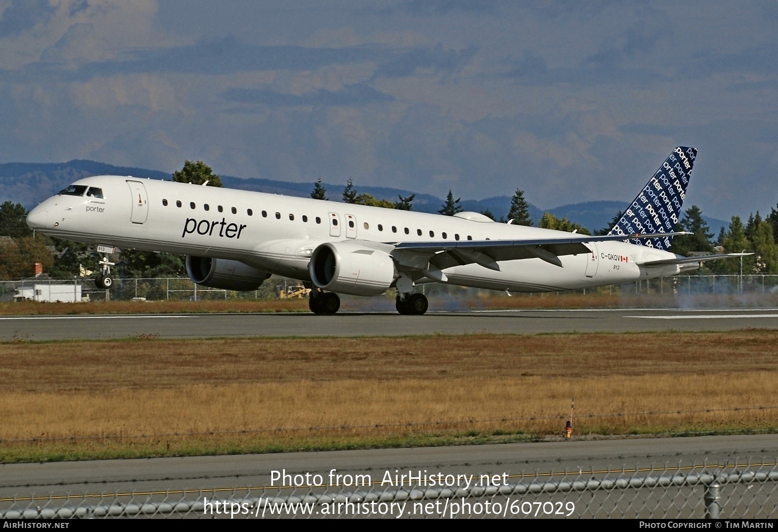 Aircraft Photo of C-GKQV | Embraer 195-E2 (ERJ-190-400) | Porter Airlines | AirHistory.net #607029