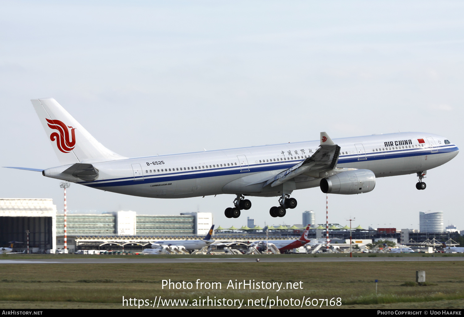 Aircraft Photo of B-6525 | Airbus A330-343 | Air China | AirHistory.net #607168