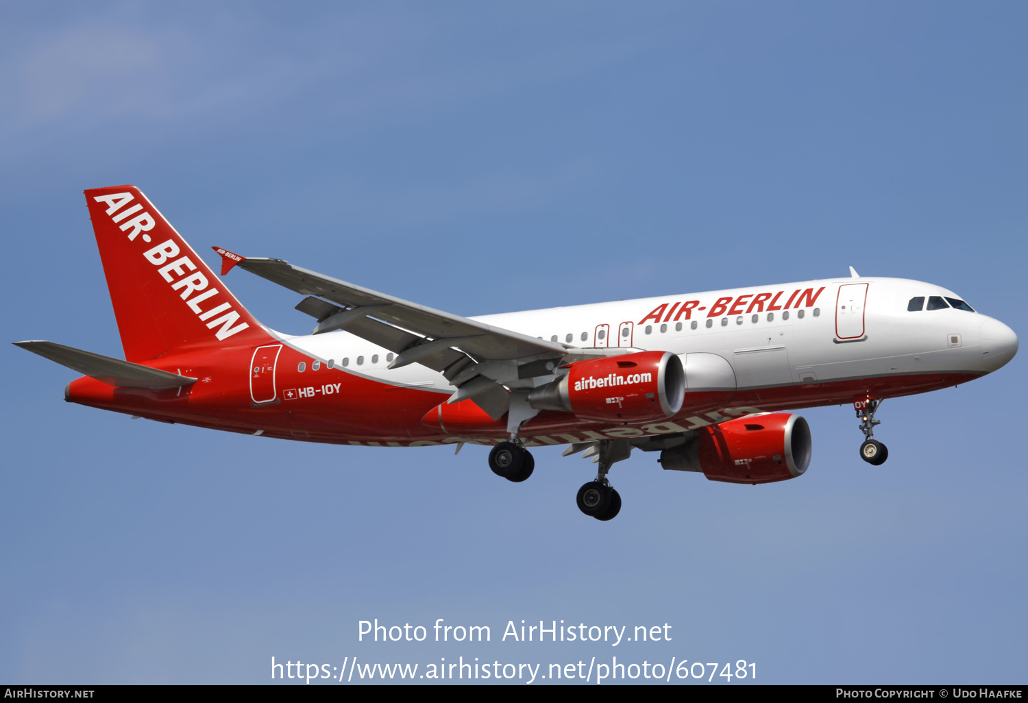 Aircraft Photo of HB-IOY | Airbus A319-112 | Air Berlin | AirHistory.net #607481