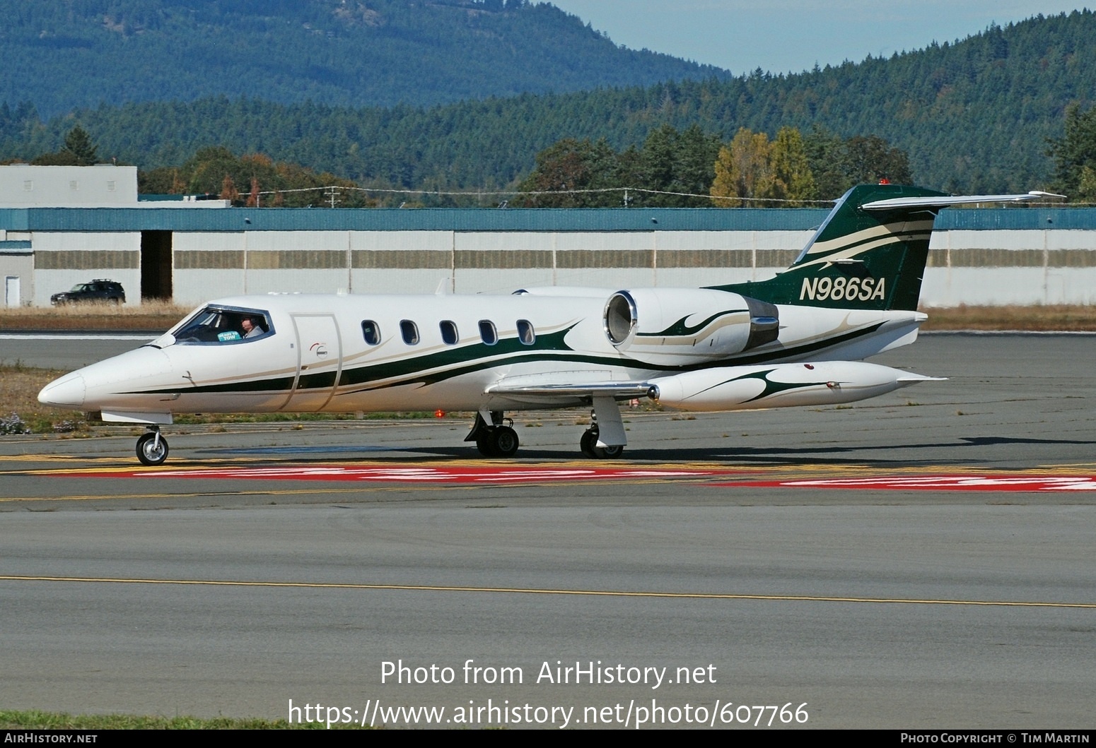 Aircraft Photo of N986SA | Gates Learjet 35A | AirHistory.net #607766