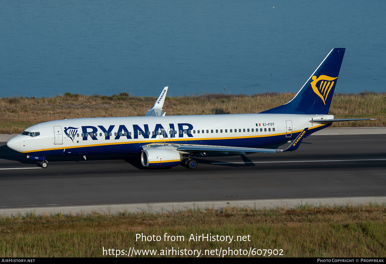 Aircraft Photo of EI-FOT | Boeing 737-8AS | Ryanair | AirHistory.net #607902