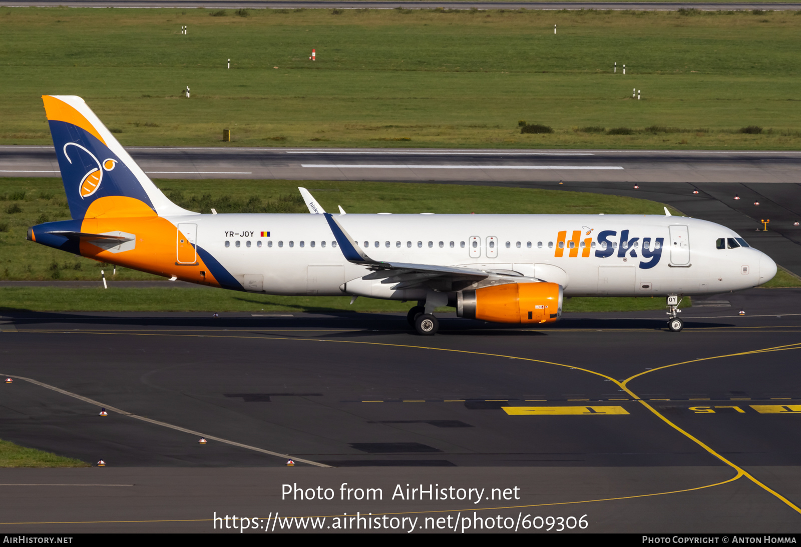 Aircraft Photo of YR-JOY | Airbus A320-232 | HiSky | AirHistory.net #609306