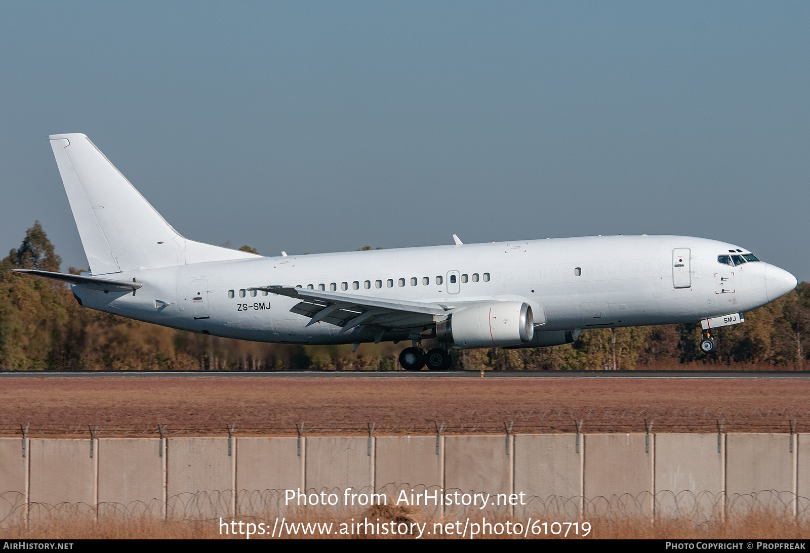 Aircraft Photo of ZS-SMJ | Boeing 737-3Y0(QC) | AirHistory.net #610719