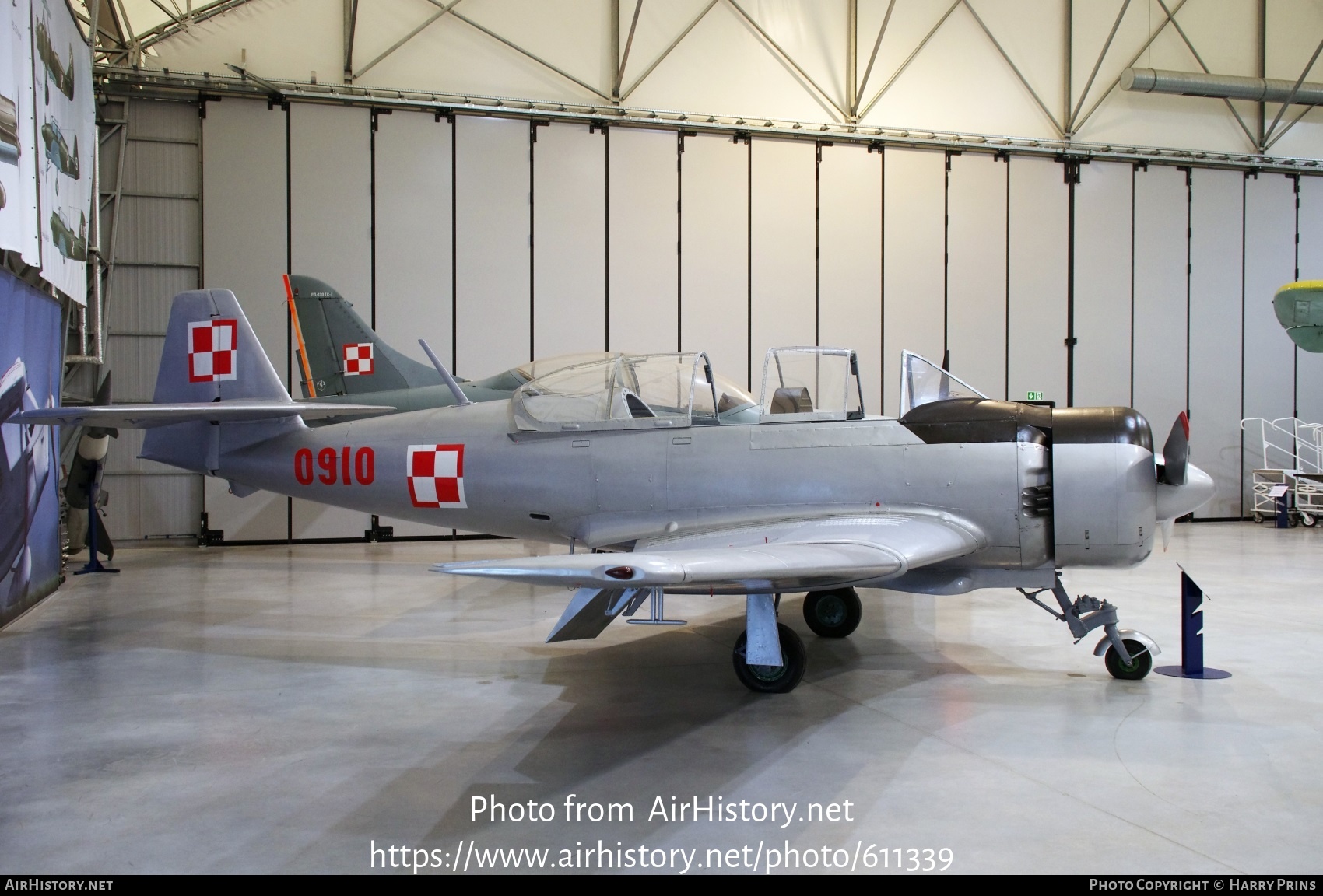 Aircraft Photo of 0910 | PZL-Mielec TS-8B Bies | Poland - Air Force | AirHistory.net #611339