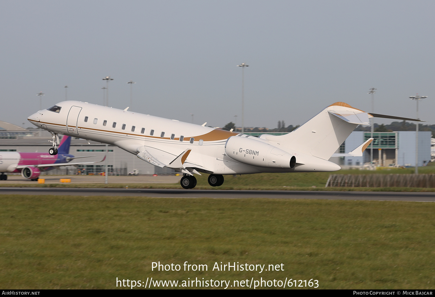 Aircraft Photo of G-SBNM | Bombardier Global 6500 (BD-700-1A10) | AirHistory.net #612163