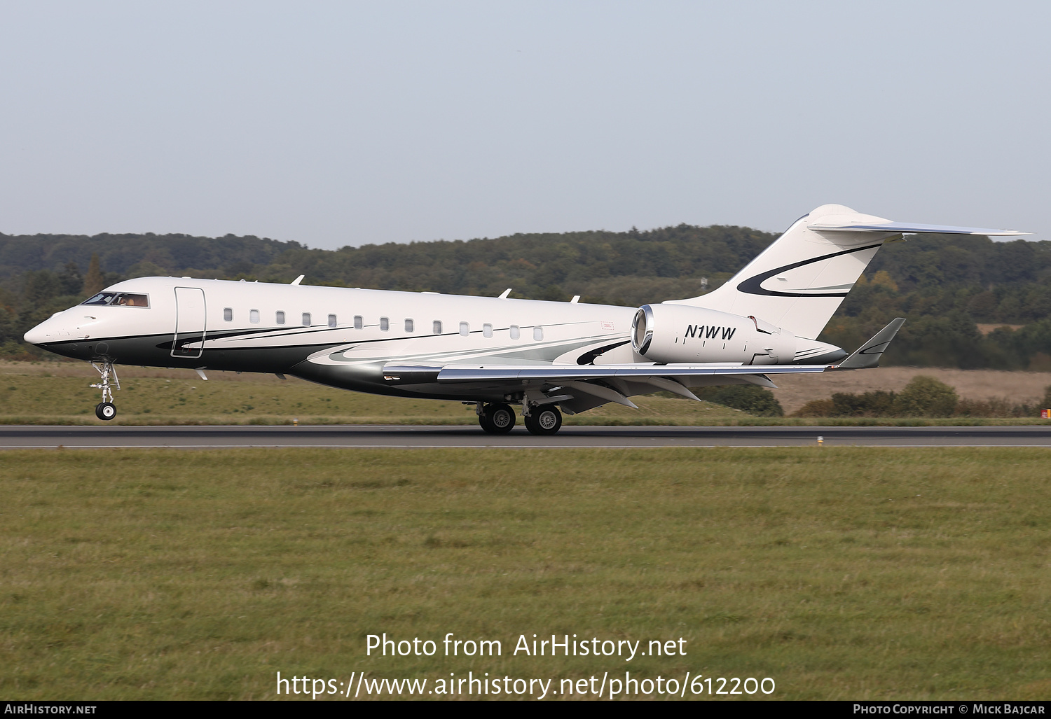 Aircraft Photo of N1WW | Bombardier Global 6000 (BD-700-1A10) | AirHistory.net #612200