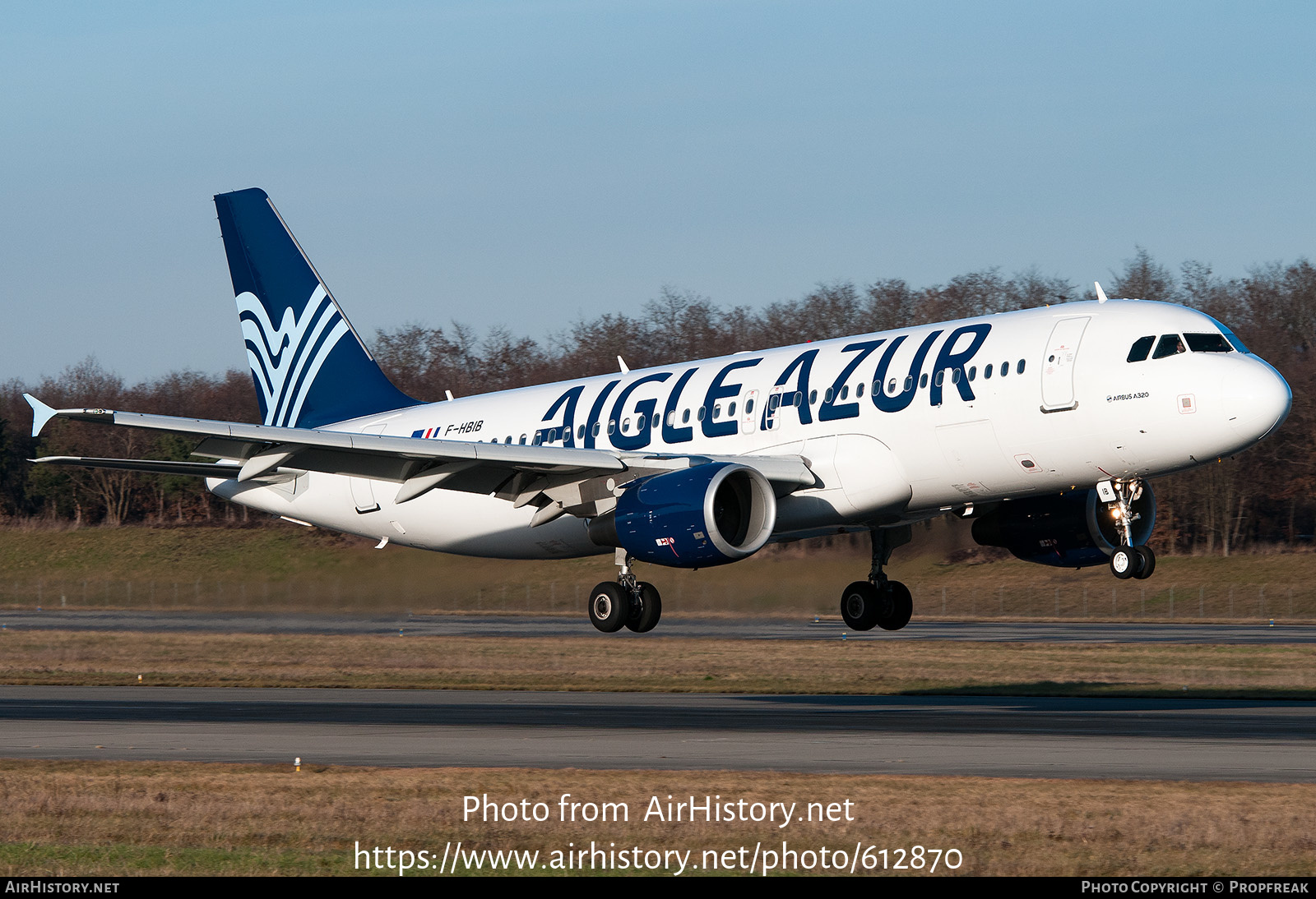 Aircraft Photo of F-HBIB | Airbus A320-214 | Aigle Azur | AirHistory.net #612870