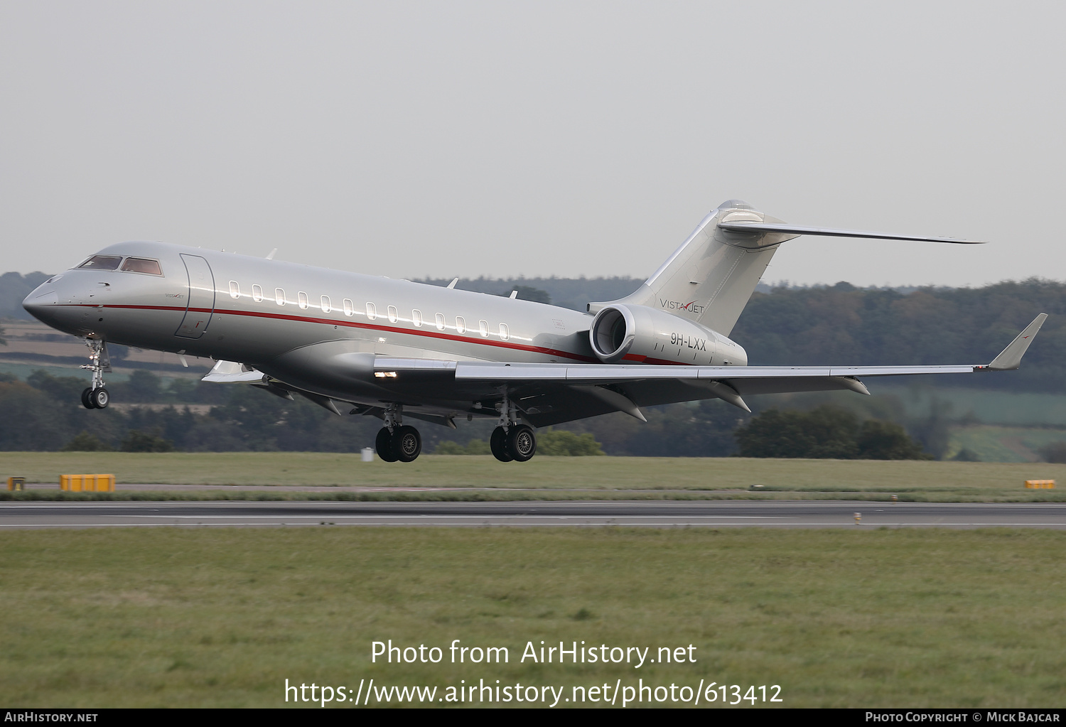 Aircraft Photo of 9H-LXX | Bombardier Global Express XRS (BD-700-1A10) | VistaJet | AirHistory.net #613412