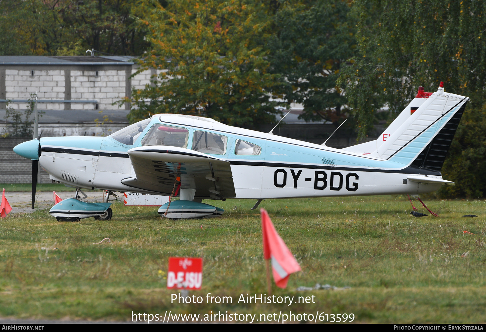 Aircraft Photo of OY-BDG | Piper PA-28-180 Cherokee D | EVAir Organizacja Szkolenia Lotniczego | AirHistory.net #613599