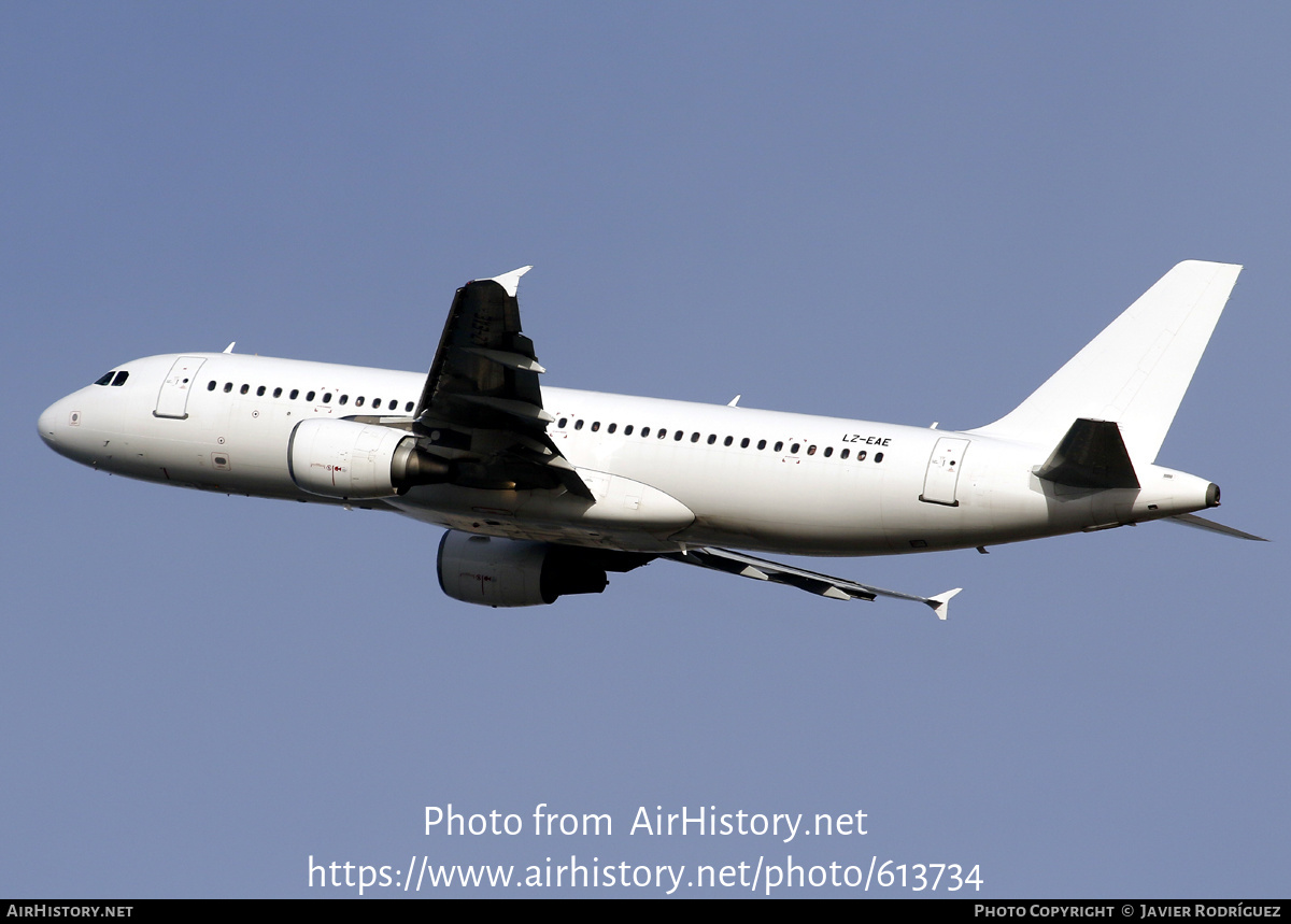 Aircraft Photo of LZ-EAE | Airbus A320-214 | AirHistory.net #613734