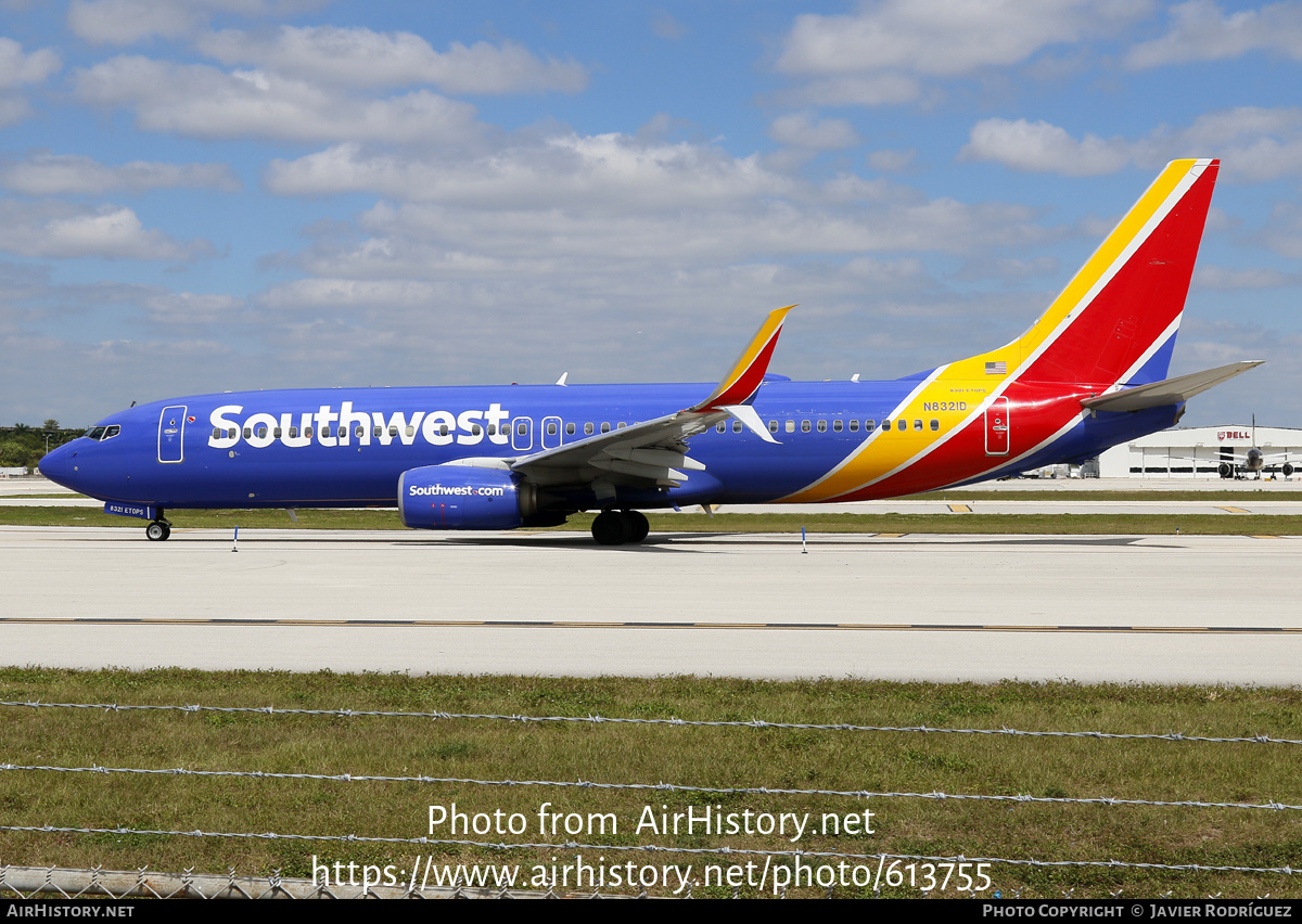 Aircraft Photo of N8321D | Boeing 737-8H4 | Southwest Airlines | AirHistory.net #613755