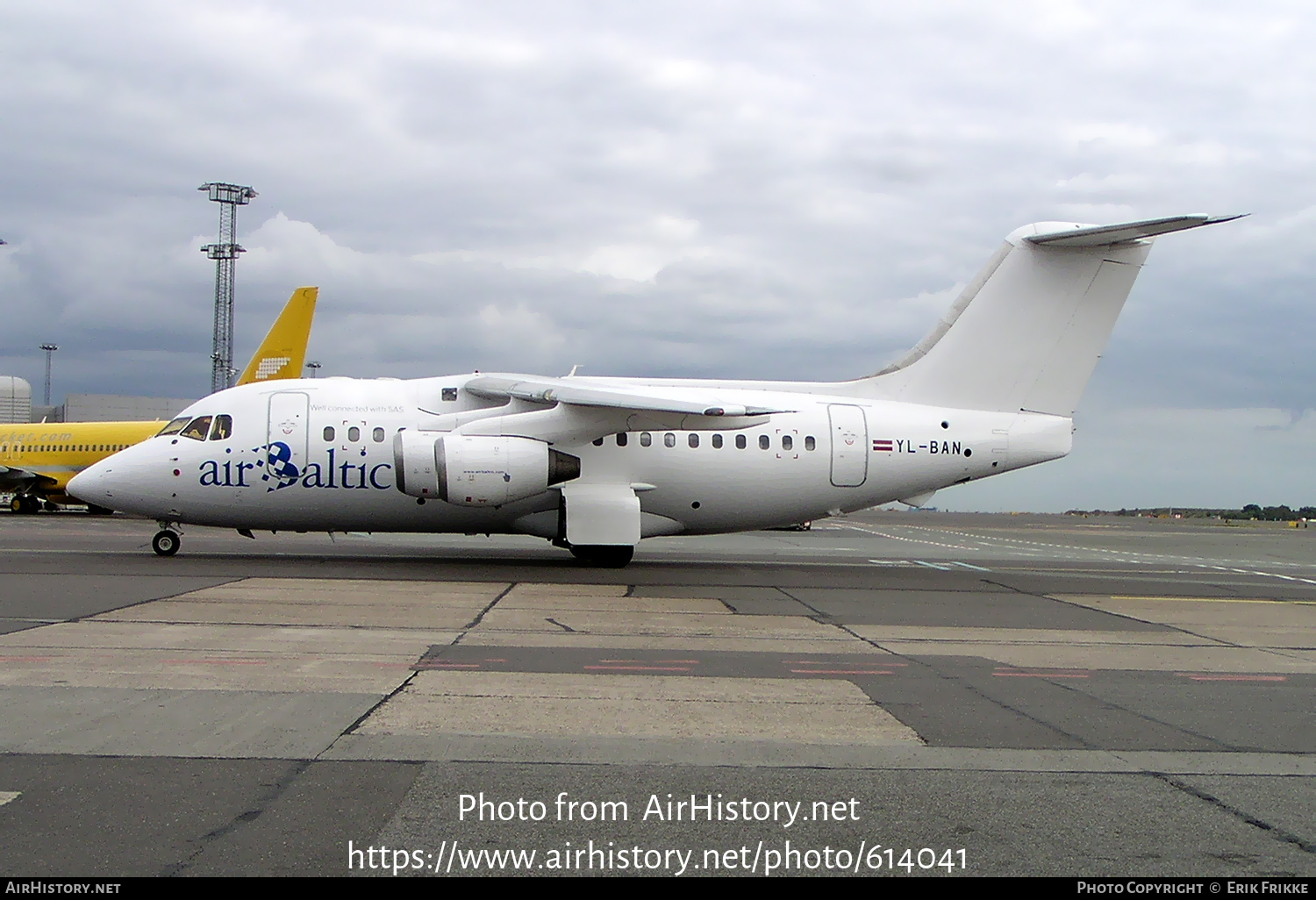 Aircraft Photo of YL-BAN | British Aerospace Avro 146-RJ70 | AirBaltic | AirHistory.net #614041