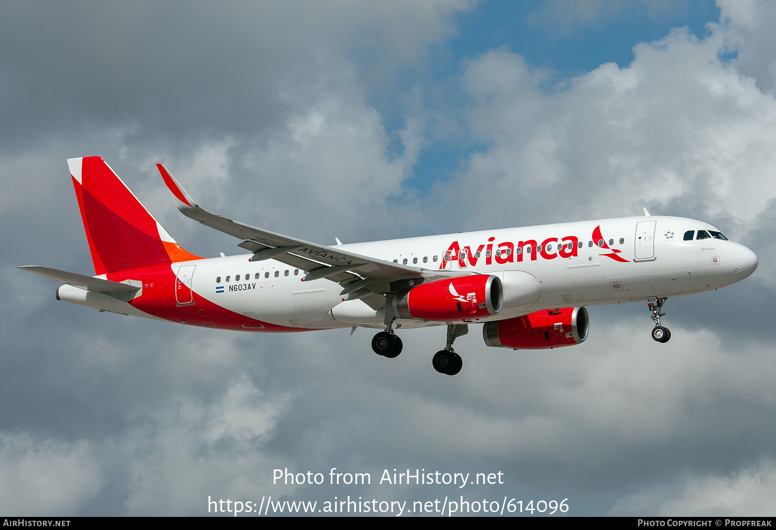 Aircraft Photo of N603AV | Airbus A320-233 | Avianca | AirHistory.net #614096