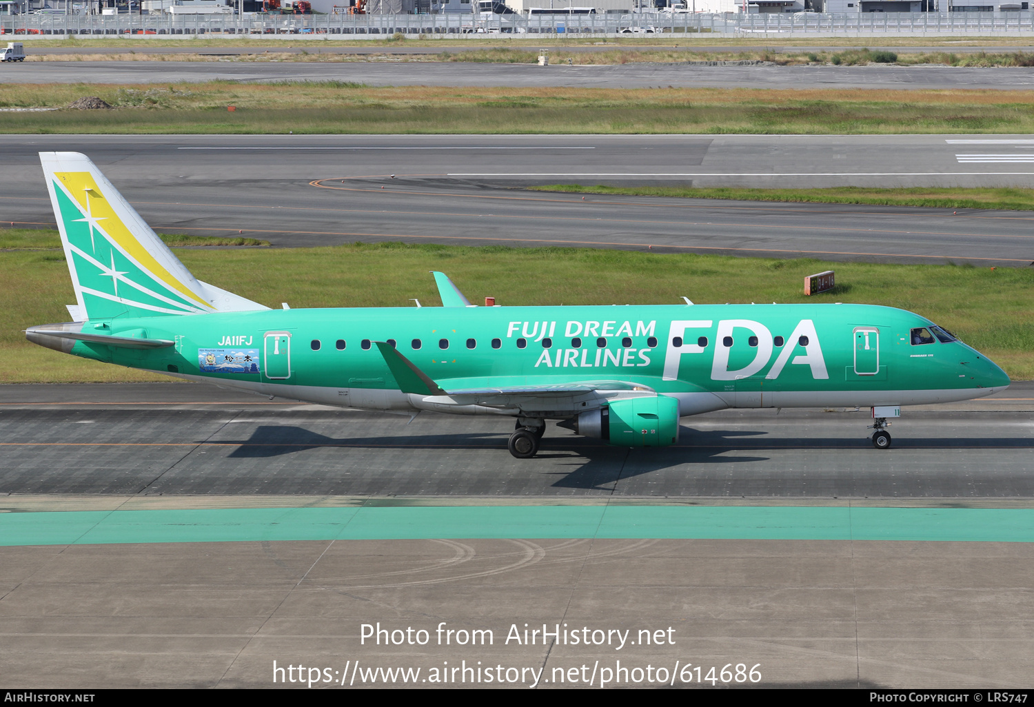 Aircraft Photo of JA11FJ | Embraer 175STD (ERJ-170-200STD) | FDA - Fuji Dream Airlines | AirHistory.net #614686