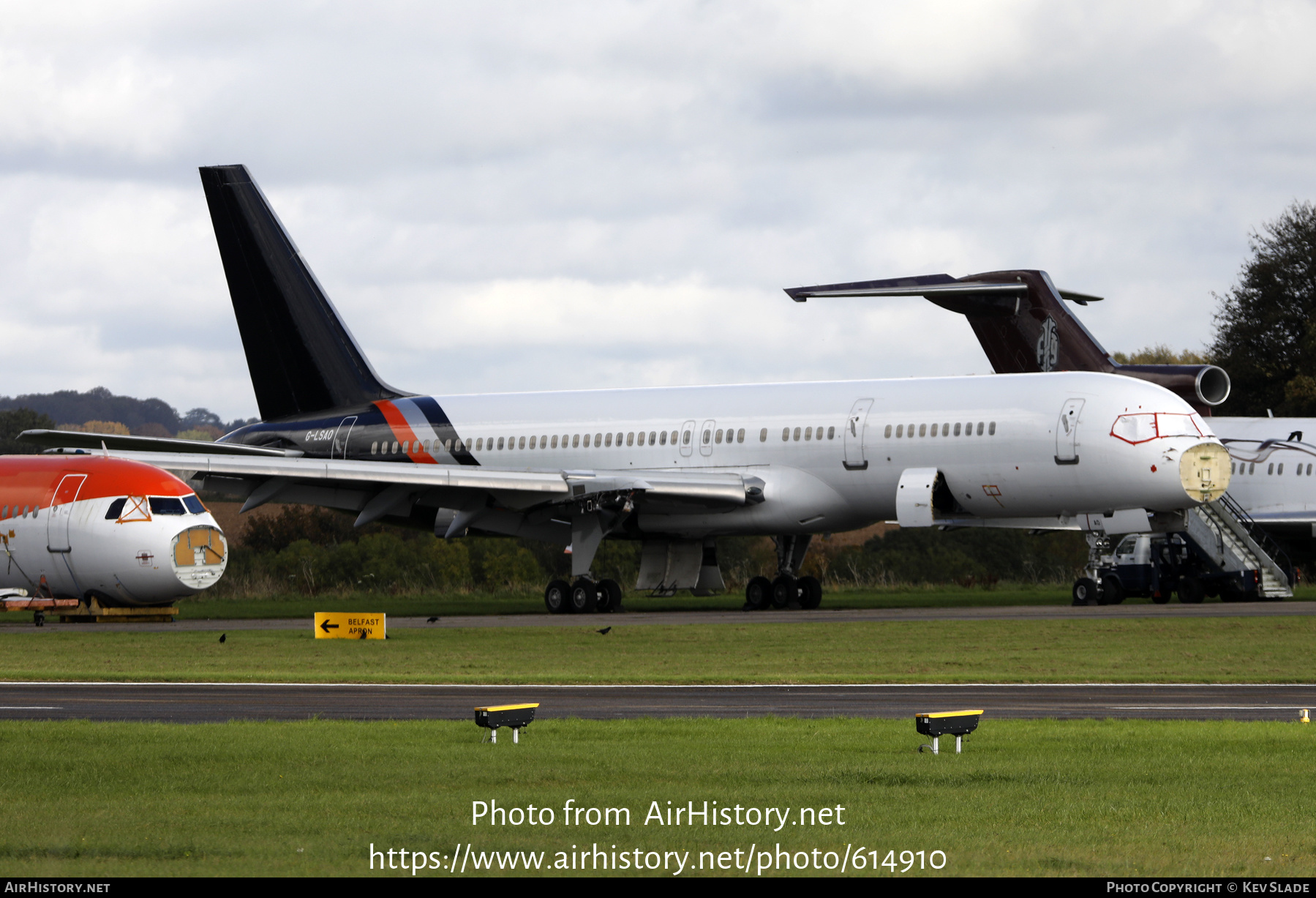 Aircraft Photo of G-LSAO | Boeing 757-256 | AirHistory.net #614910