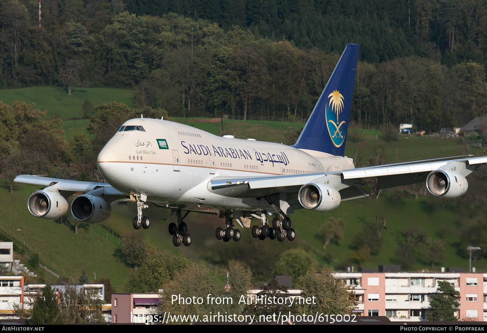 Aircraft Photo of HZ-HM1B | Boeing 747SP-68 | Saudi Arabia - Government | AirHistory.net #615002