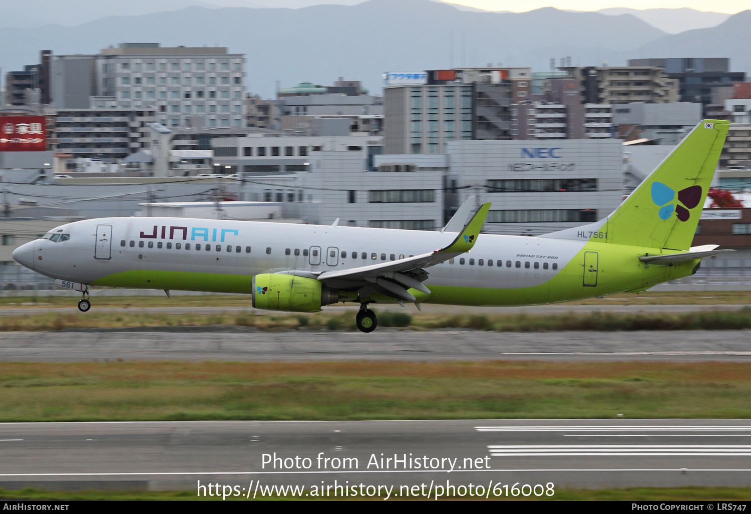 Aircraft Photo of HL7561 | Boeing 737-8B5 | Jin Air | AirHistory.net #616008