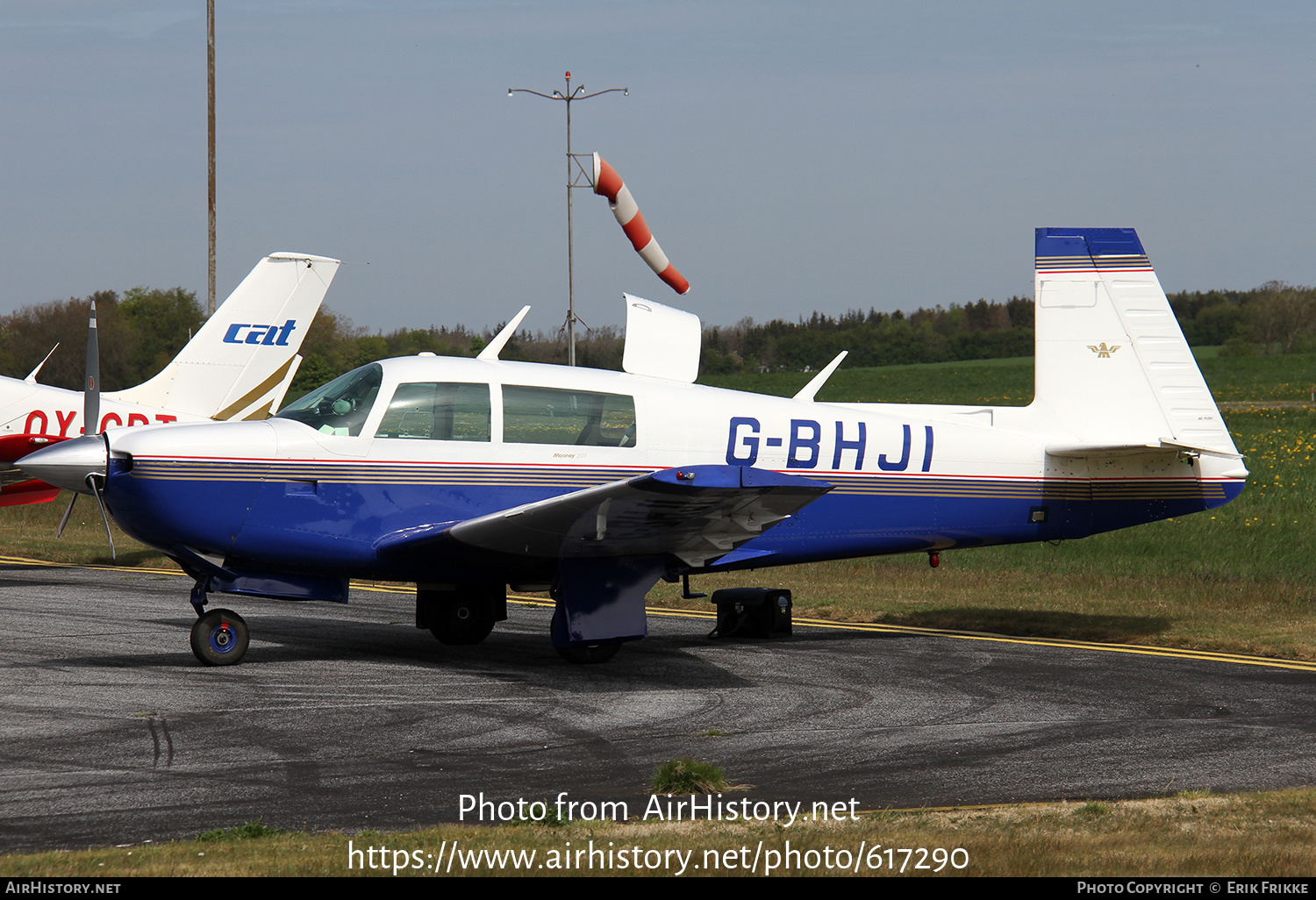 Aircraft Photo of G-BHJI | Mooney M-20J | AirHistory.net #617290