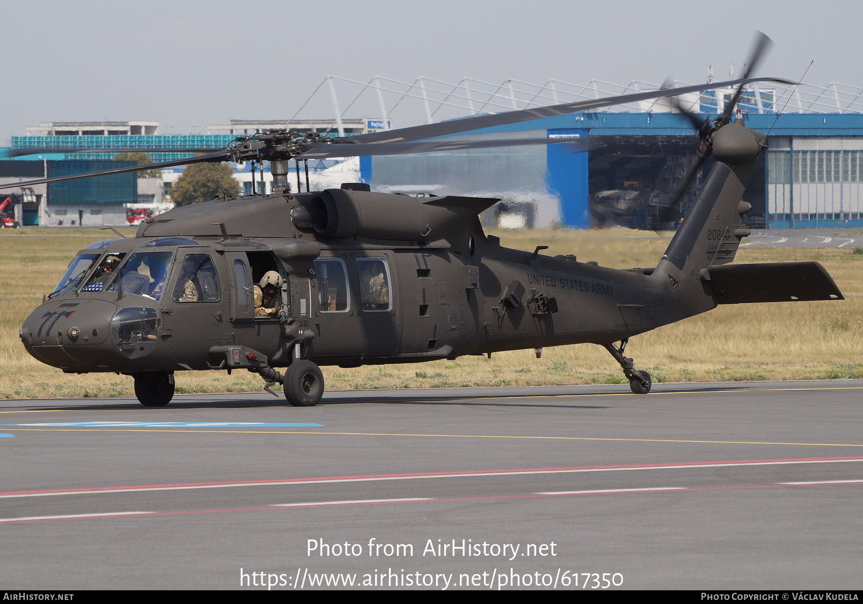 Aircraft Photo of 16-20840 / 20840 | Sikorsky UH-60M Black Hawk (S-70A) | USA - Army | AirHistory.net #617350