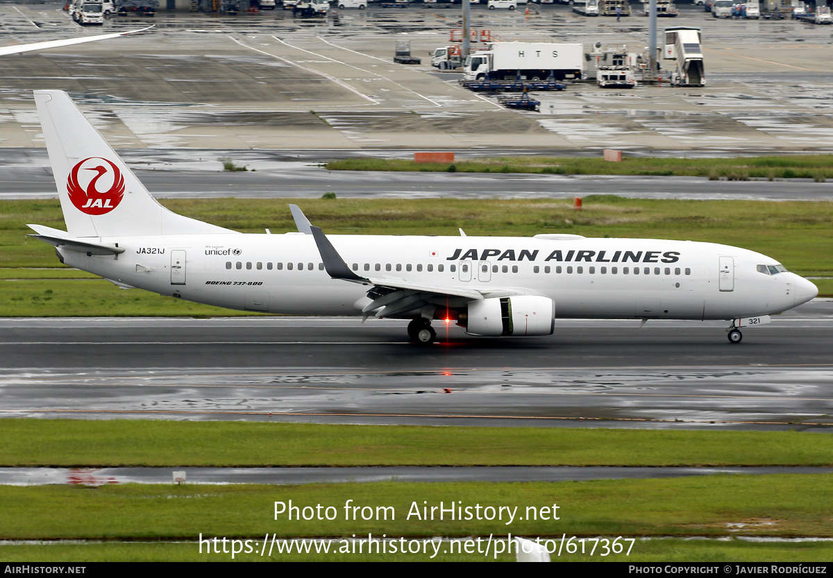 Aircraft Photo of JA321J | Boeing 737-846 | Japan Airlines - JAL | AirHistory.net #617367