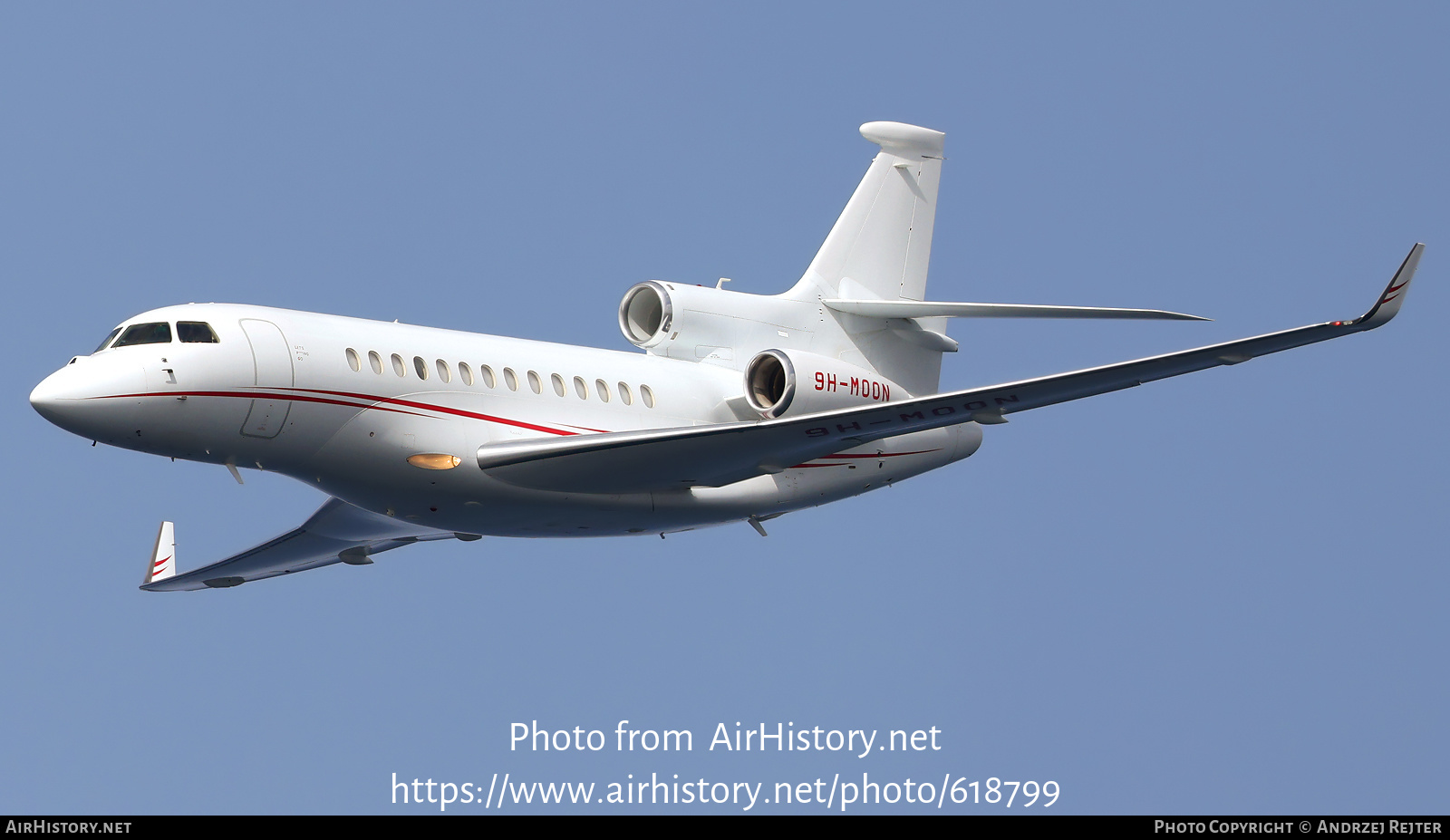 Aircraft Photo of 9H-MOON | Dassault Falcon 7X | AirHistory.net #618799