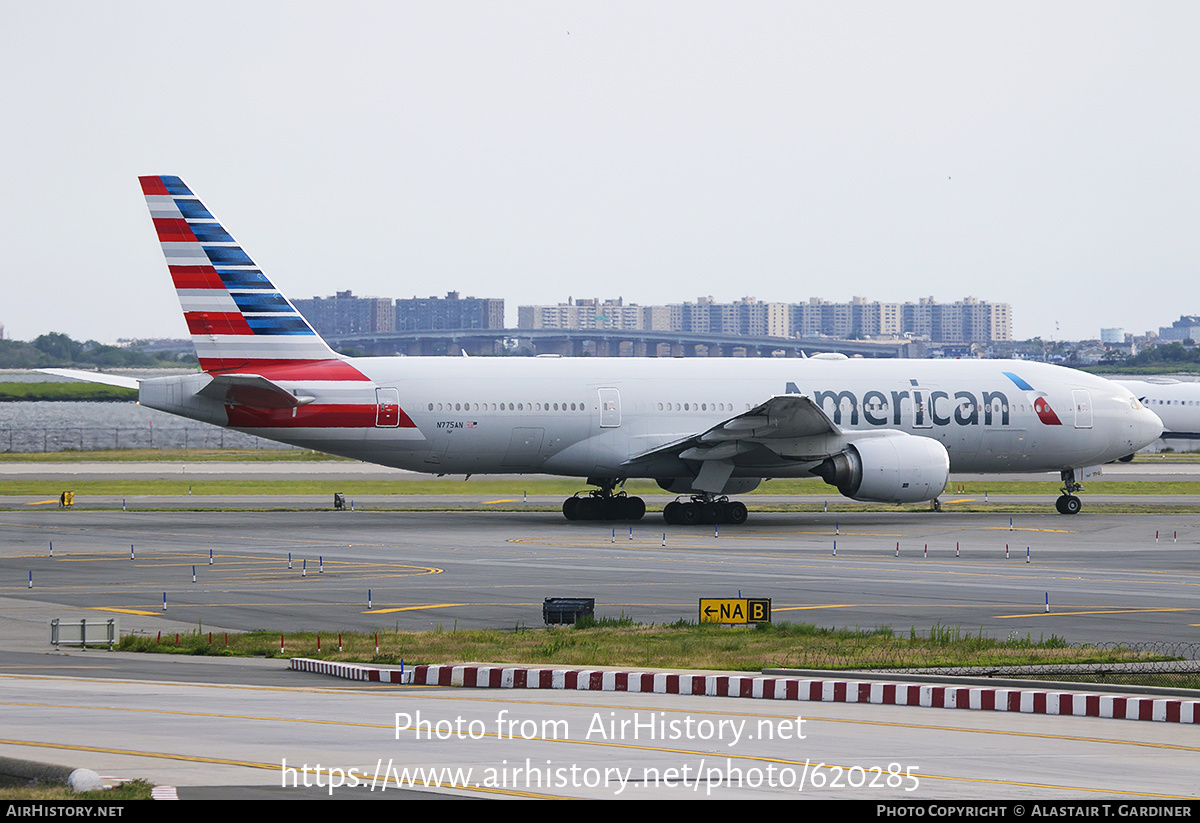 Aircraft Photo of N775AN | Boeing 777-223/ER | American Airlines | AirHistory.net #620285