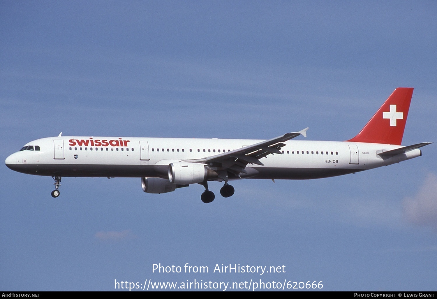 Aircraft Photo of HB-IOB | Airbus A321-111 | Swissair | AirHistory.net #620666