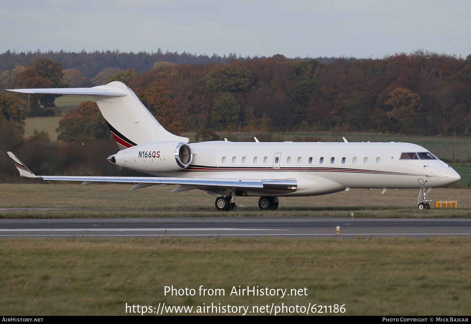 Aircraft Photo of N166QS | Bombardier Global 6000 (BD-700-1A10) | AirHistory.net #621186