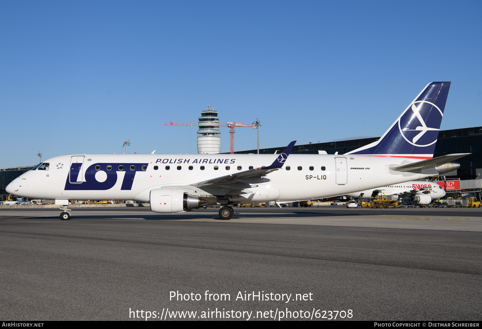 Aircraft Photo of SP-LIQ | Embraer 175STD (ERJ-170-200STD) | LOT Polish Airlines - Polskie Linie Lotnicze | AirHistory.net #623708