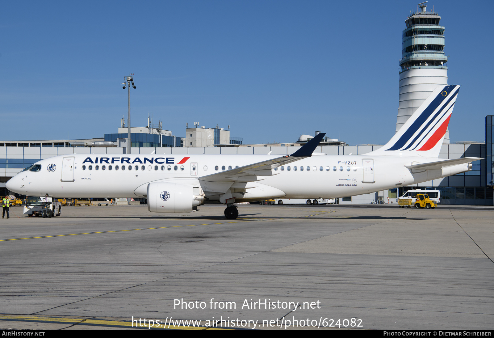 Aircraft Photo of F-HZUT | Airbus A220-371 (BD-500-1A11) | Air France | AirHistory.net #624082