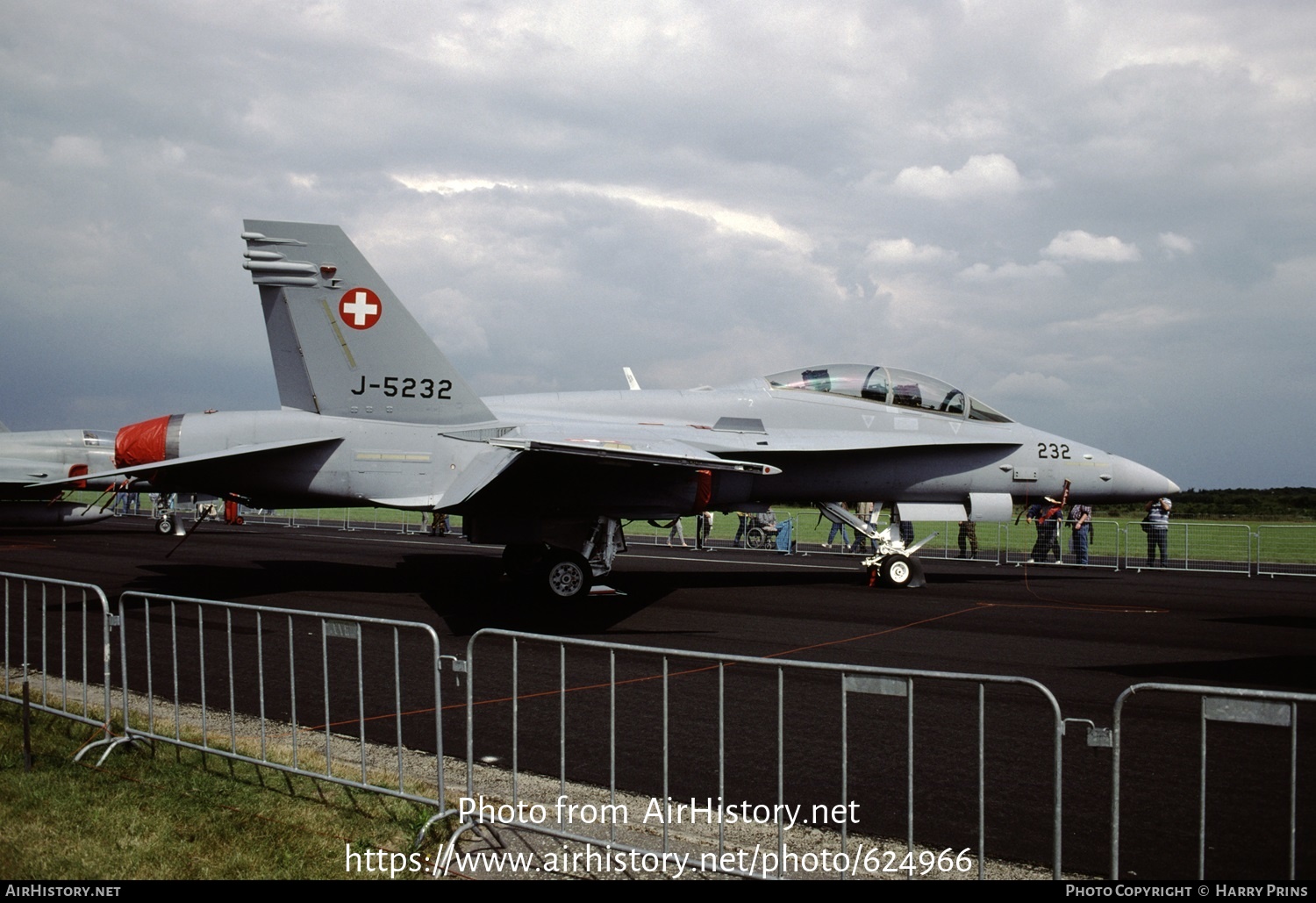 Aircraft Photo of J-5232 | McDonnell Douglas F/A-18D Hornet | Switzerland - Air Force | AirHistory.net #624966