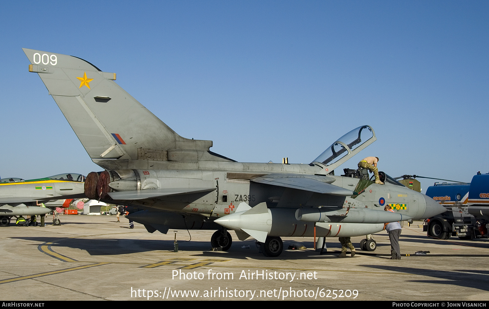 Aircraft Photo of ZA395 | Panavia Tornado GR4 | UK - Air Force | AirHistory.net #625209