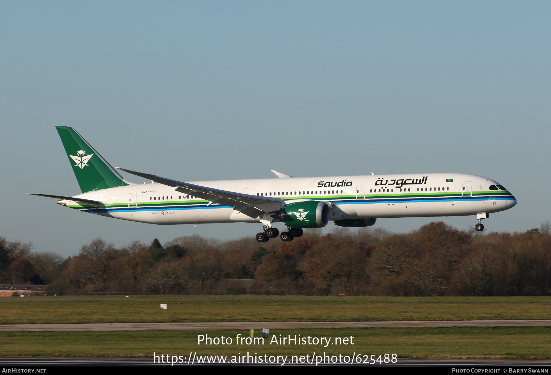 Aircraft Photo of HZ-AR32 | Boeing 787-10 Dreamliner | Saudia - Saudi Arabian Airlines | AirHistory.net #625488