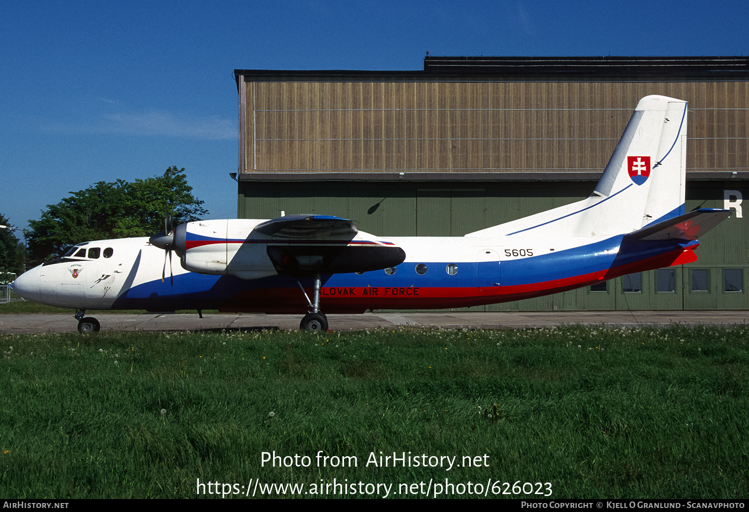 Aircraft Photo of 5605 | Antonov An-24B | Slovakia - Air Force | AirHistory.net #626023