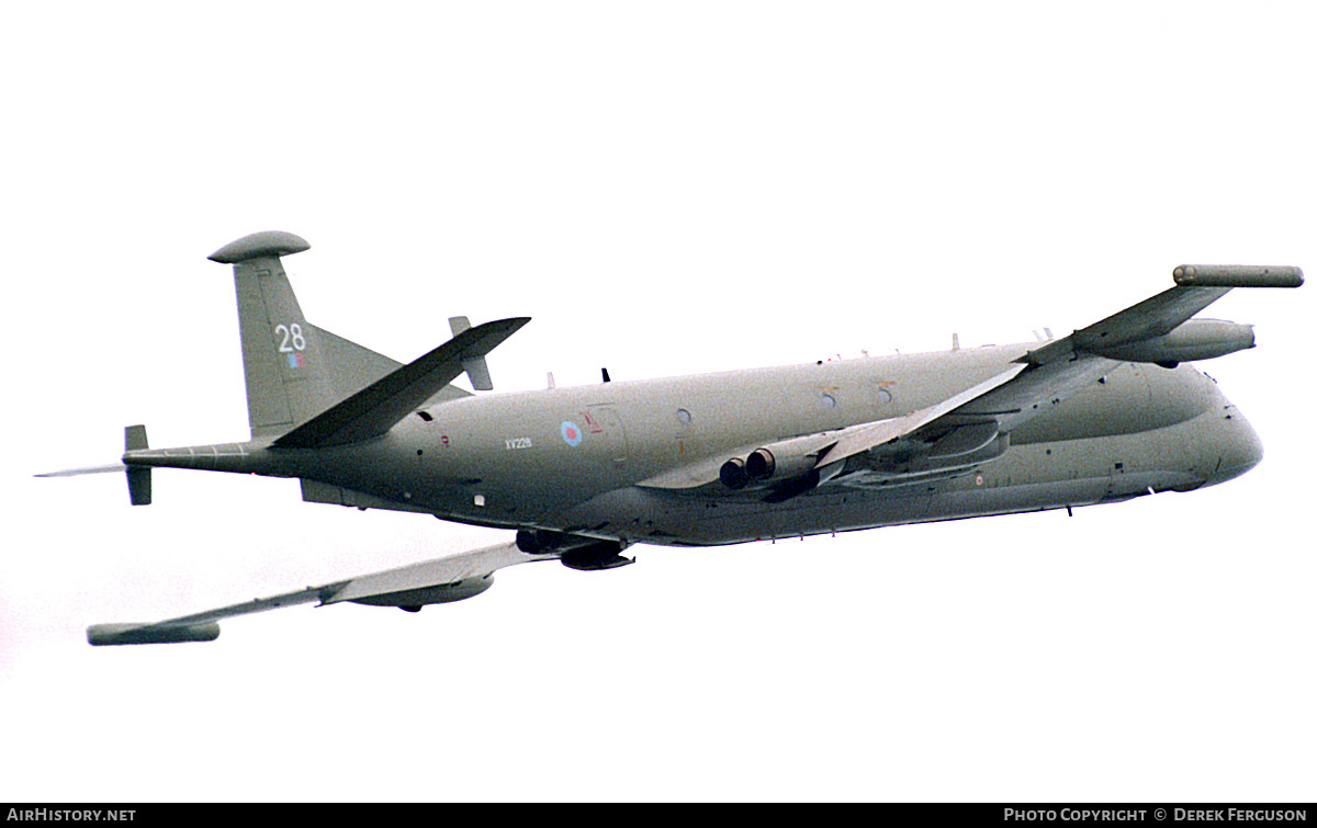 Aircraft Photo of XV228 | Hawker Siddeley HS-801 Nimrod MR.2P | UK - Air Force | AirHistory.net #626155