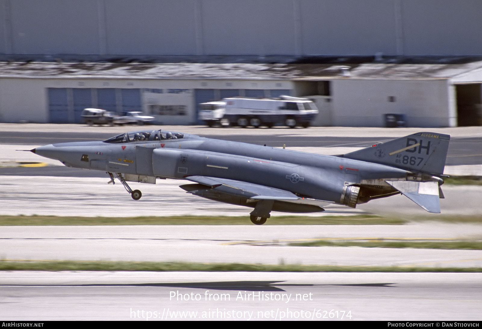 Aircraft Photo of 65-0867 / AF65-867 | McDonnell Douglas RF-4C Phantom II | USA - Air Force | AirHistory.net #626174